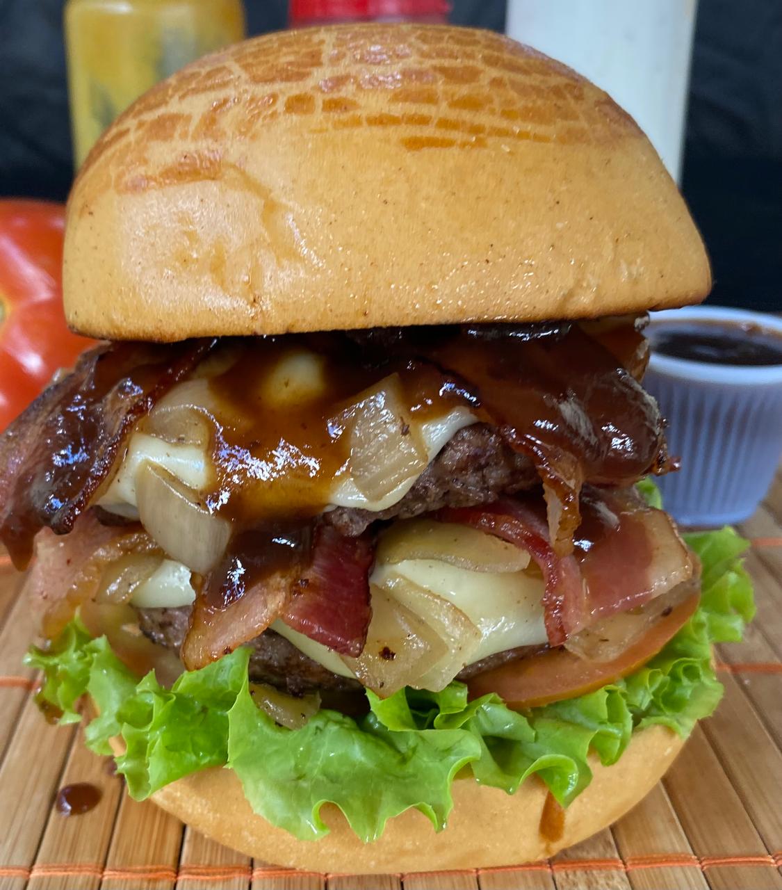 two-burguer-two-brothers-house
